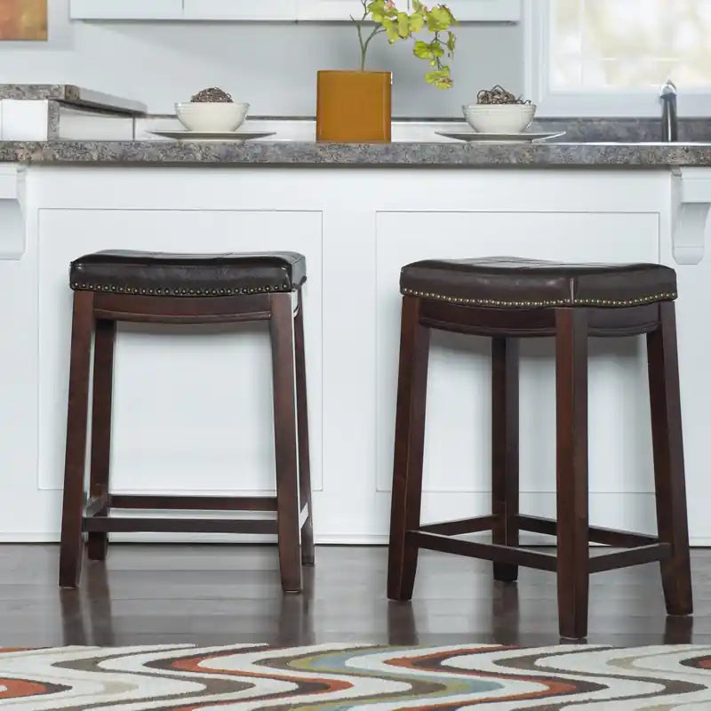 Tabouret de comptoir marron sans dossier en similicuir